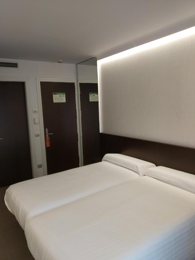 Hotel Olot Centre Exterior photo